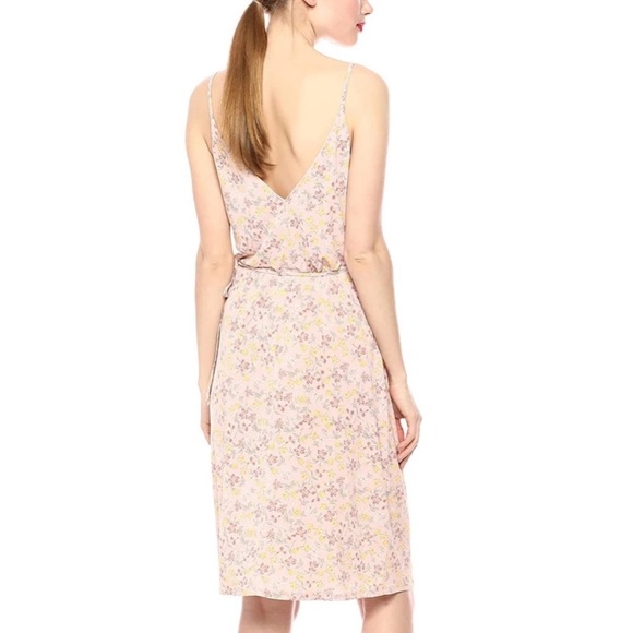 NWT BCBGeneration Surplice Wrap Dress Allover Floral in Rose Smoke Size Medium - Picture 3 of 16